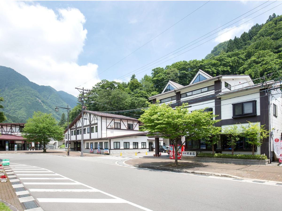 Tateyama Kurobe Alpine Route Senjuso 立山黒部アルペンルート千寿荘 Hotel Exterior photo